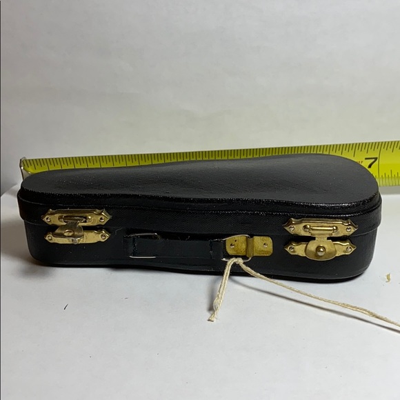 Mini doll violin - Picture 2 of 4